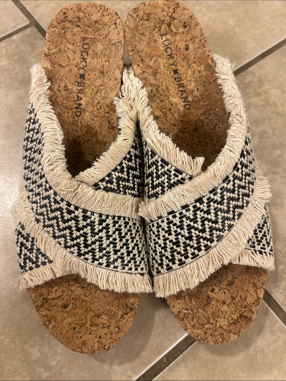 Lucky Brand Black & Cream Fringe Cork Slide Sandals